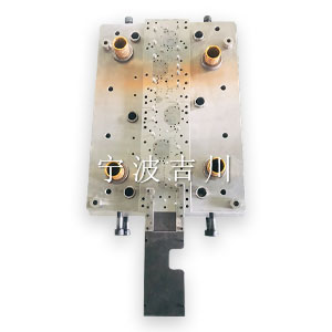 Ø180伺服电机四列模具（Ø180 servo motor four-row mold）